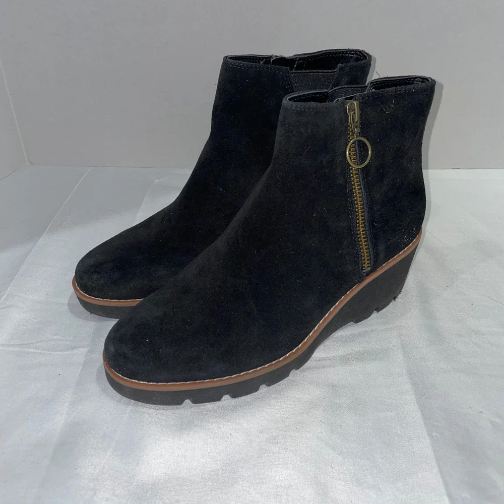 Vionic Hazal Black Suede Water Repellent Wedge‎ Ankle Boots Lug Sole Womens 6.5